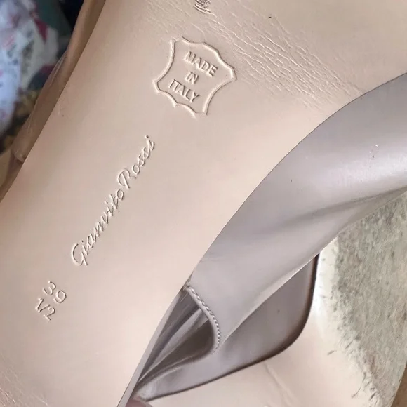 Vintage Patent Leather Peachy Tan Beige Peep Toe Slingback Pinup Pumps Size 9 - Picture 11 of 13